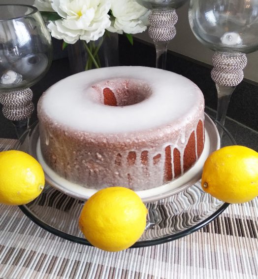 Light Glaze Vanilla 7up Pound Cake