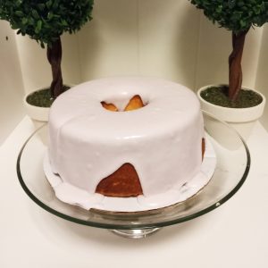 Strawberry Glaze 7up Pound Cake